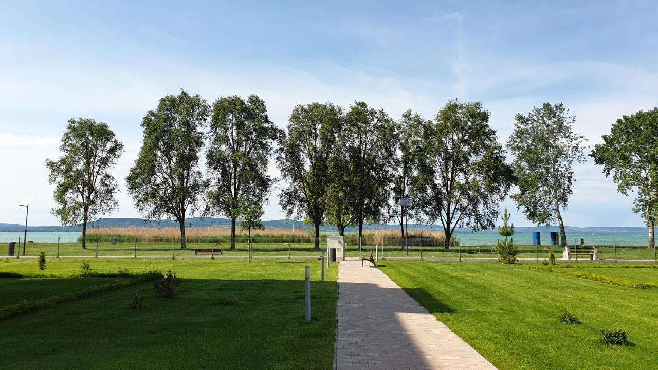 Lelle Resort B20 Balatonlelle Ngoại thất bức ảnh