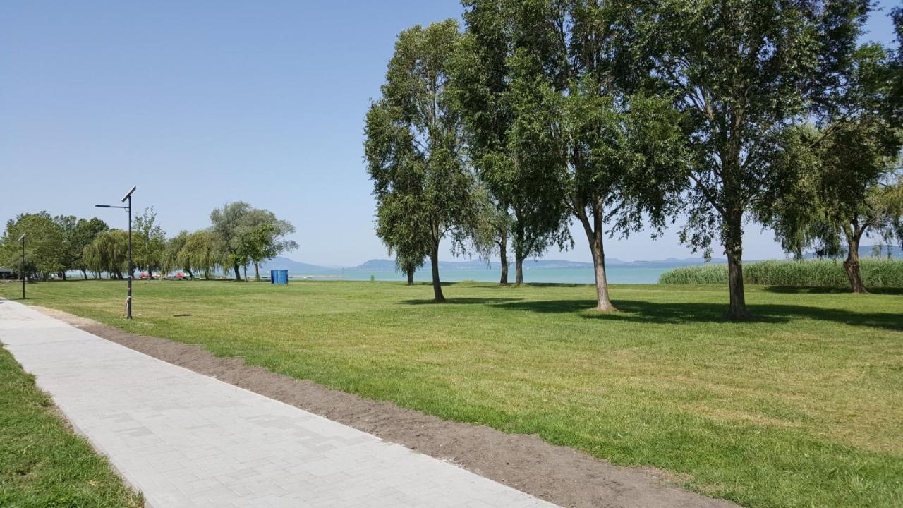 Lelle Resort B20 Balatonlelle Ngoại thất bức ảnh