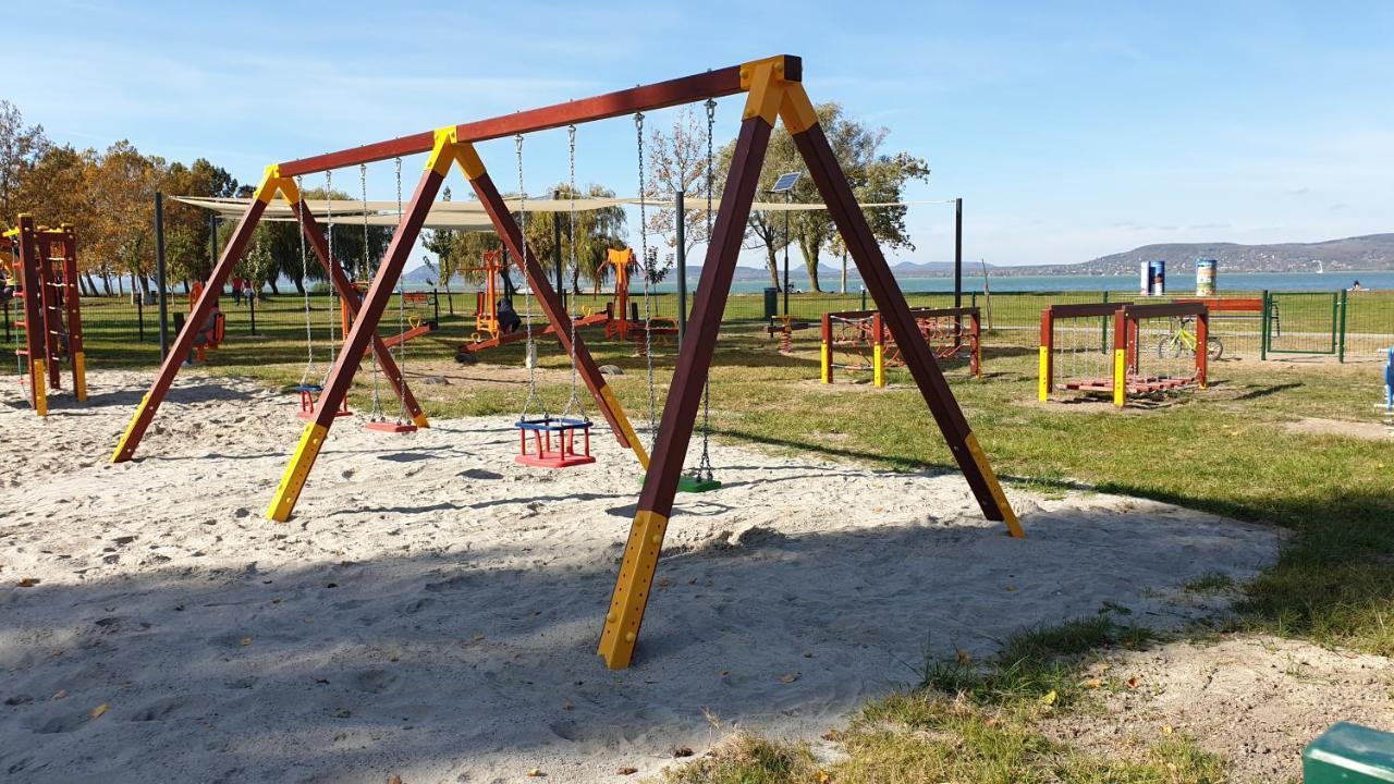 Lelle Resort B20 Balatonlelle Ngoại thất bức ảnh